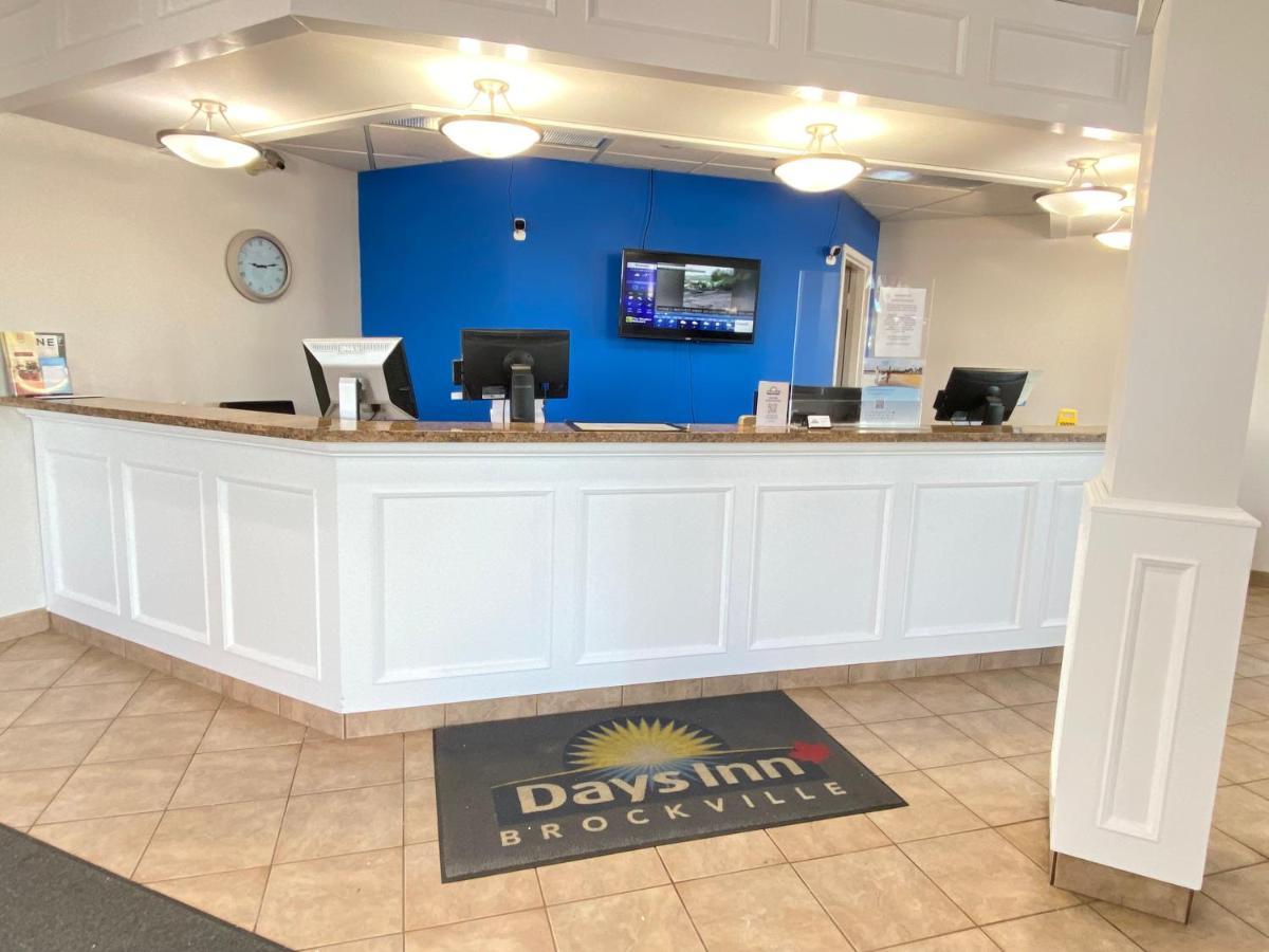 Days Inn By Wyndham Brockville Exterior photo