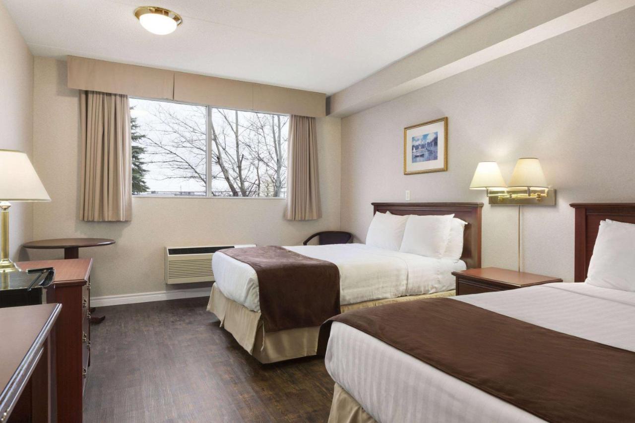 Days Inn By Wyndham Brockville Exterior photo